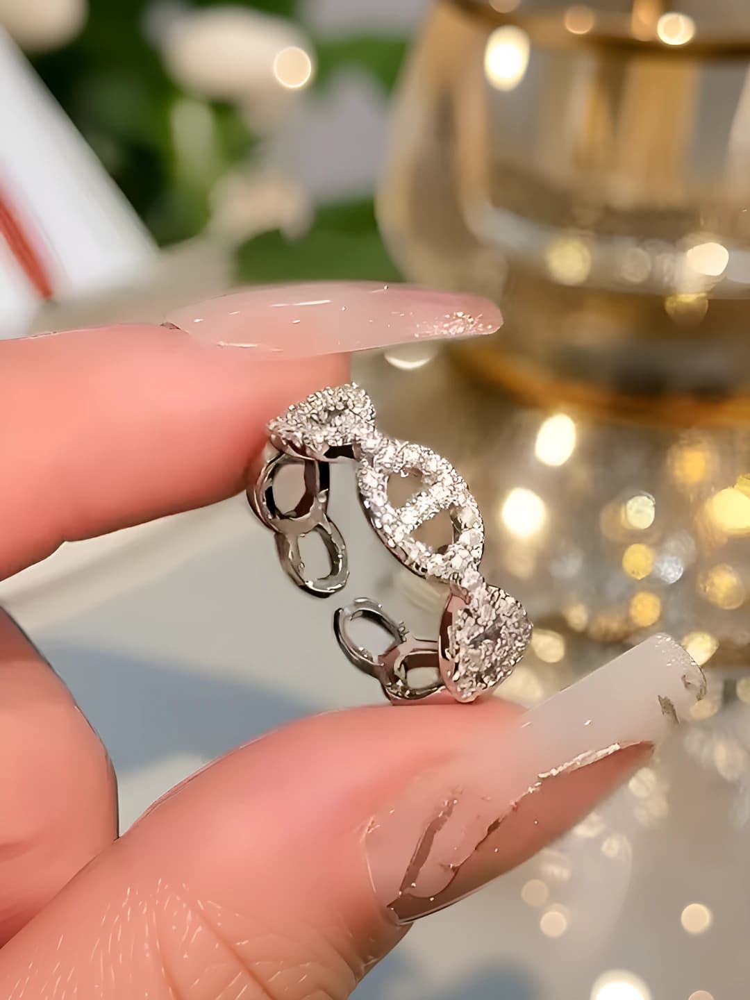 Women's adjustable open ring, pig nose design element, high-end style