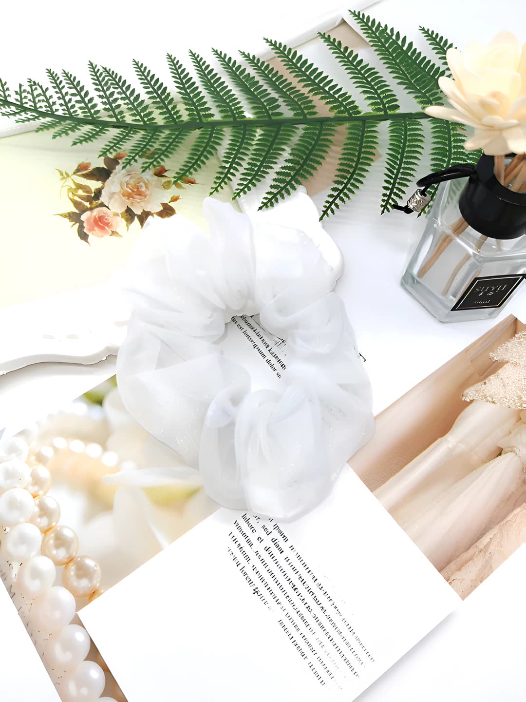 11. Organza white