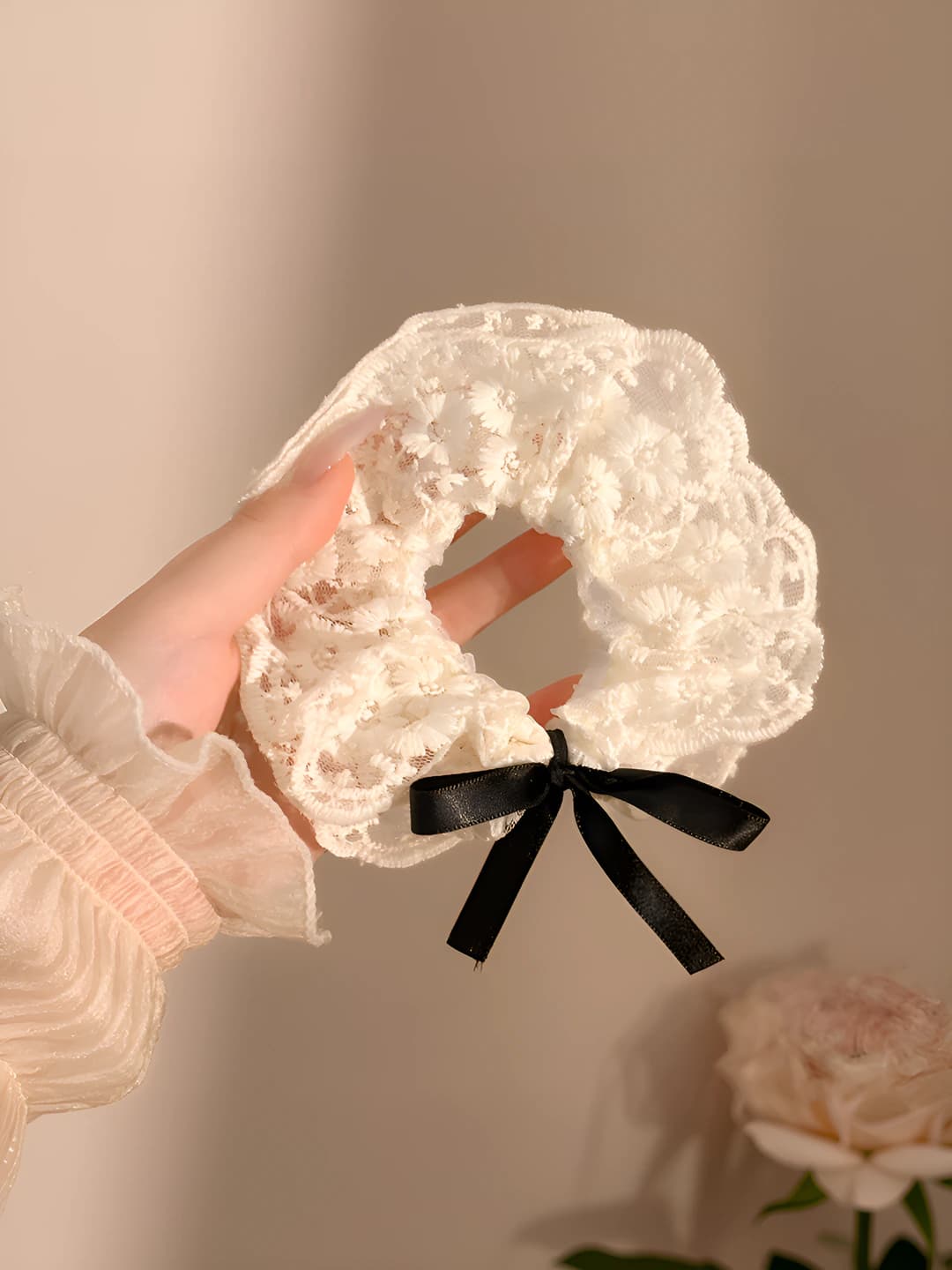 Lace black, bow 12 cm