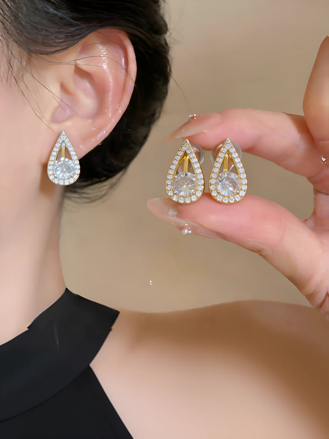 Women's clip-on earrings with 18k gold plating and zircon in teardrop shape, light luxury style, simple and modern design element