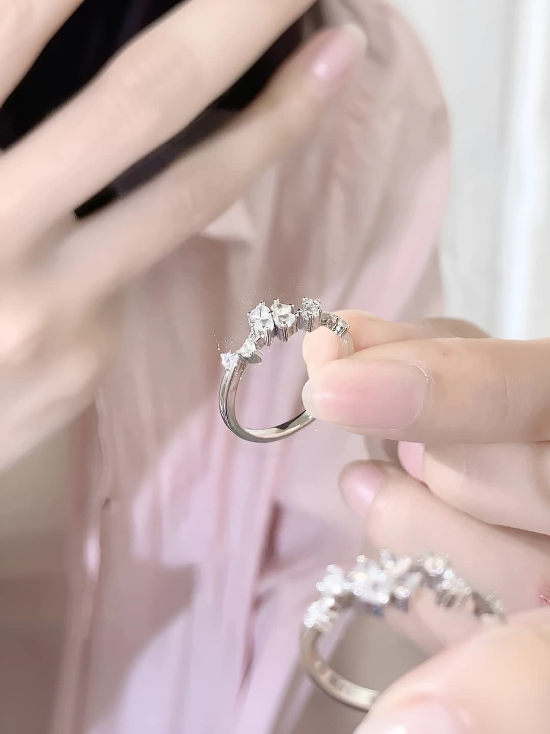 Women's open ring with crystal inlays and clover design