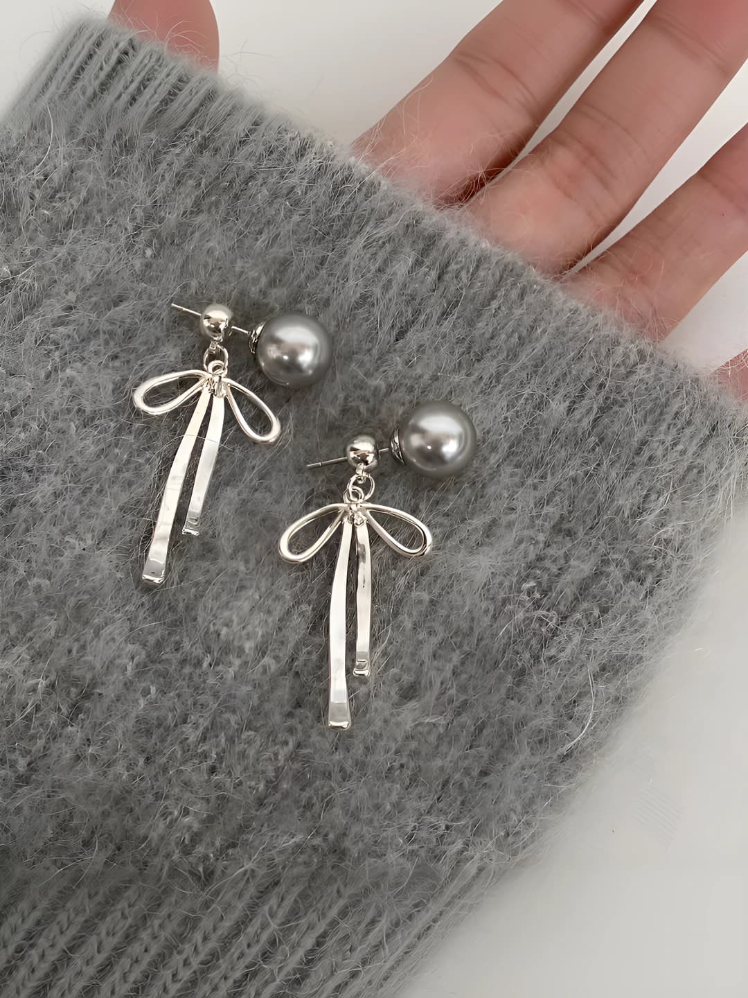 Bow earrings