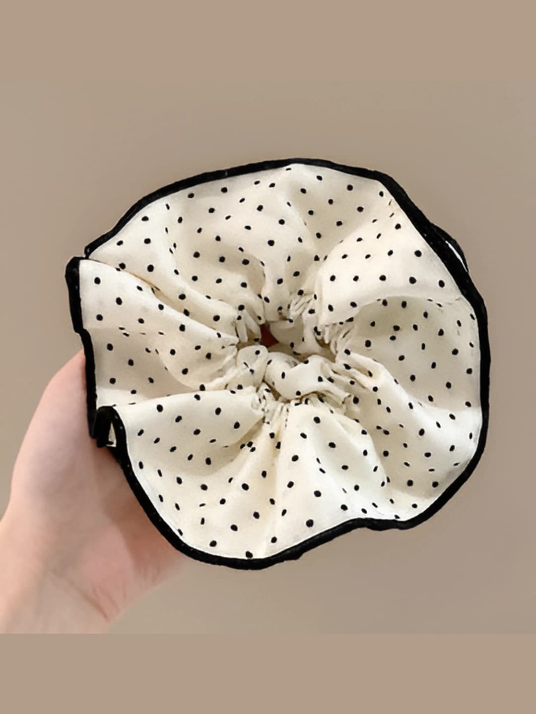 White ~14 cm