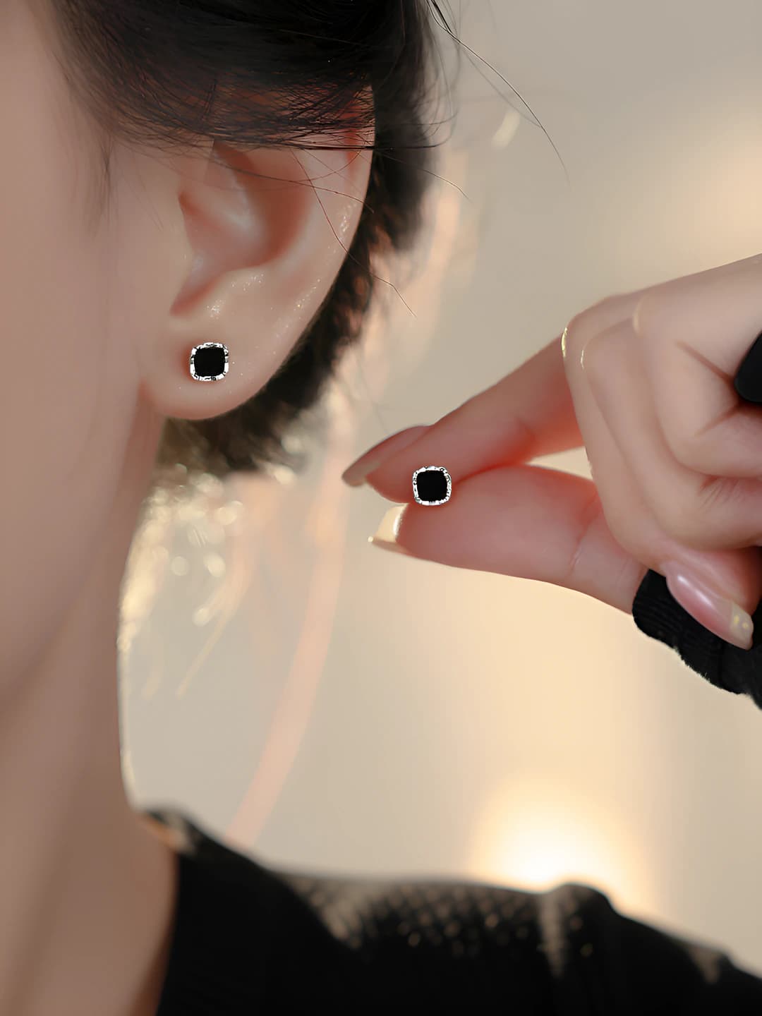 Square studs, white gold