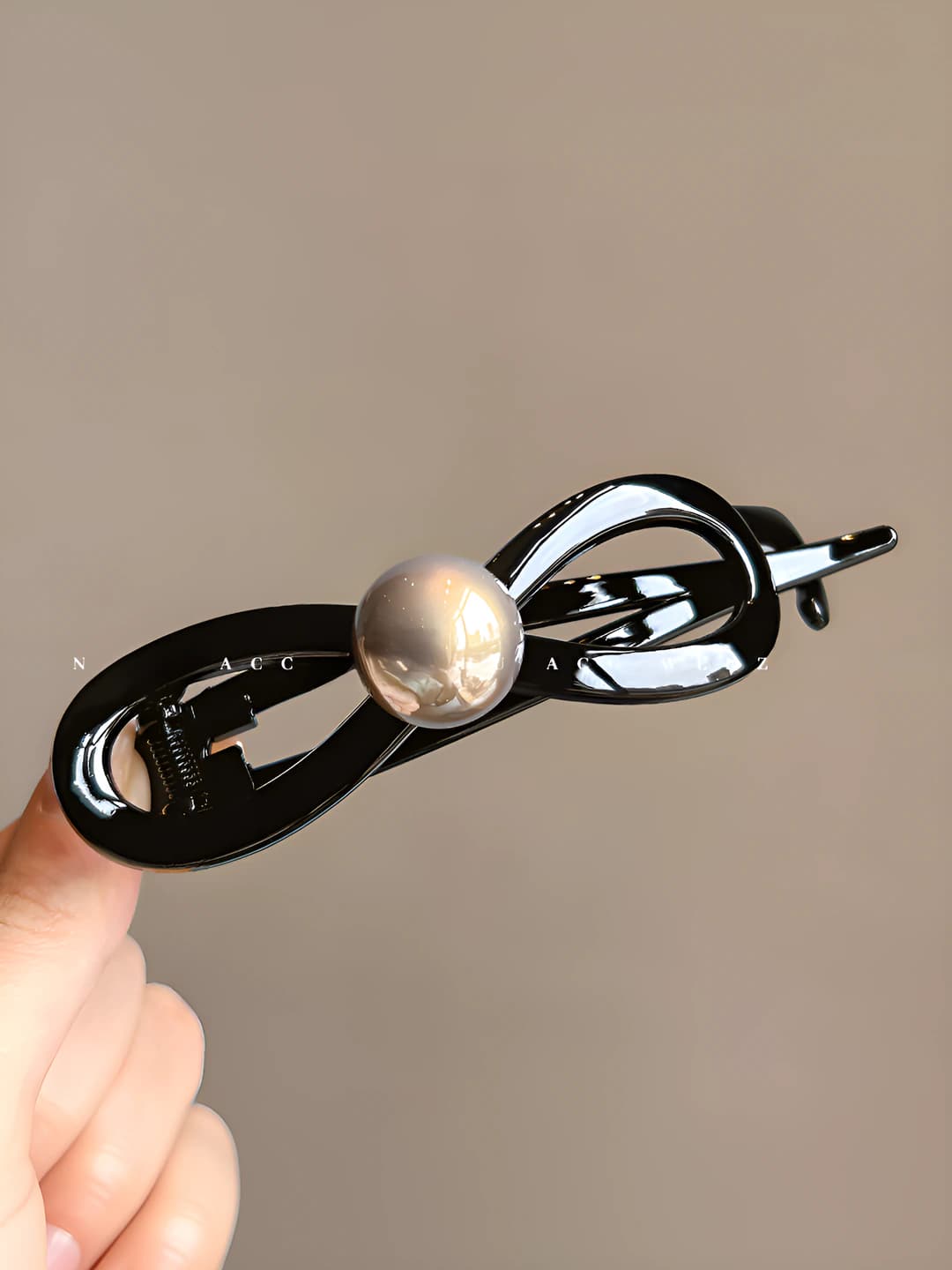 Beaded twist clip, glossy black, 9 cm