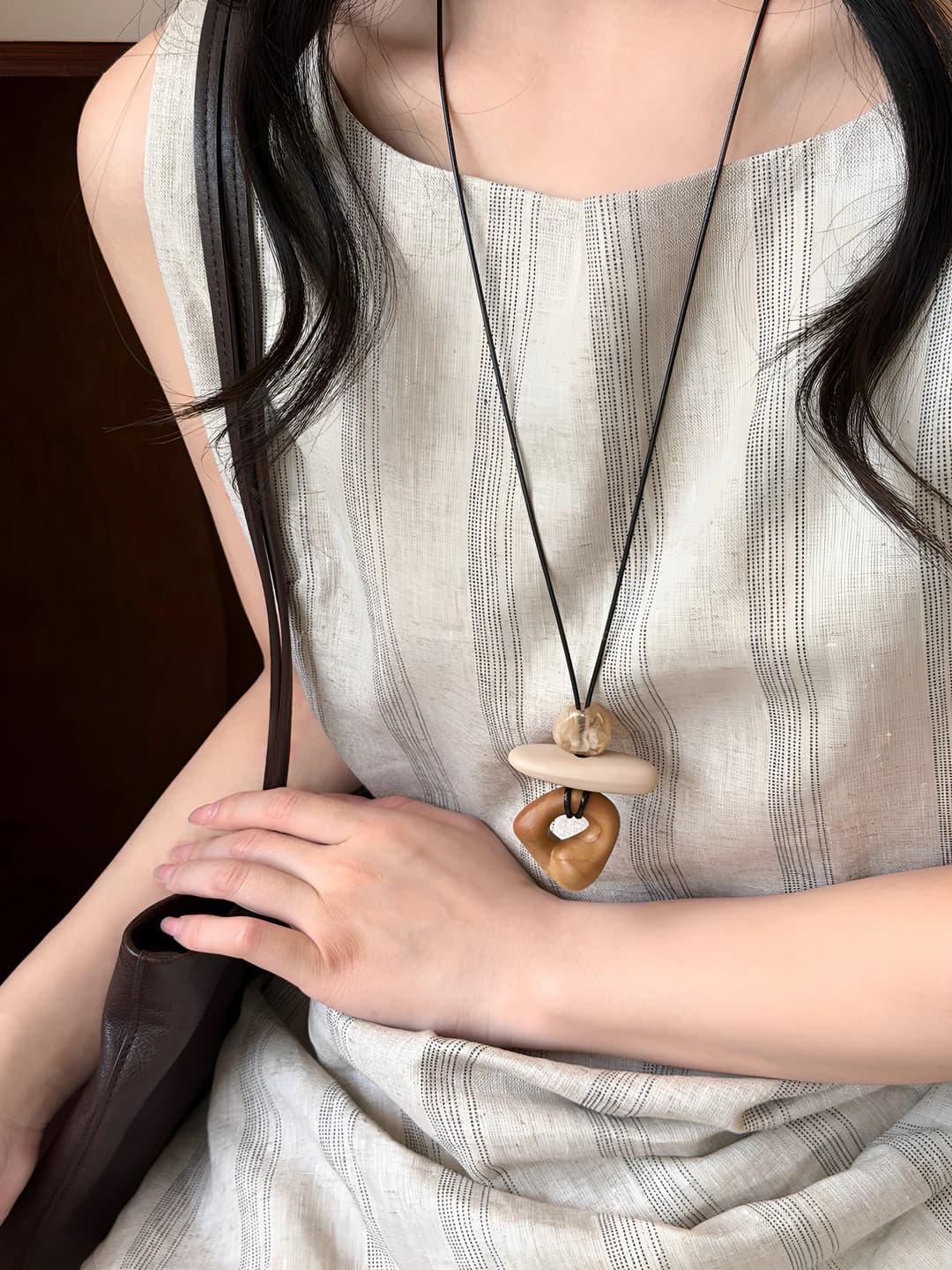 Necklace - Black - Coffee