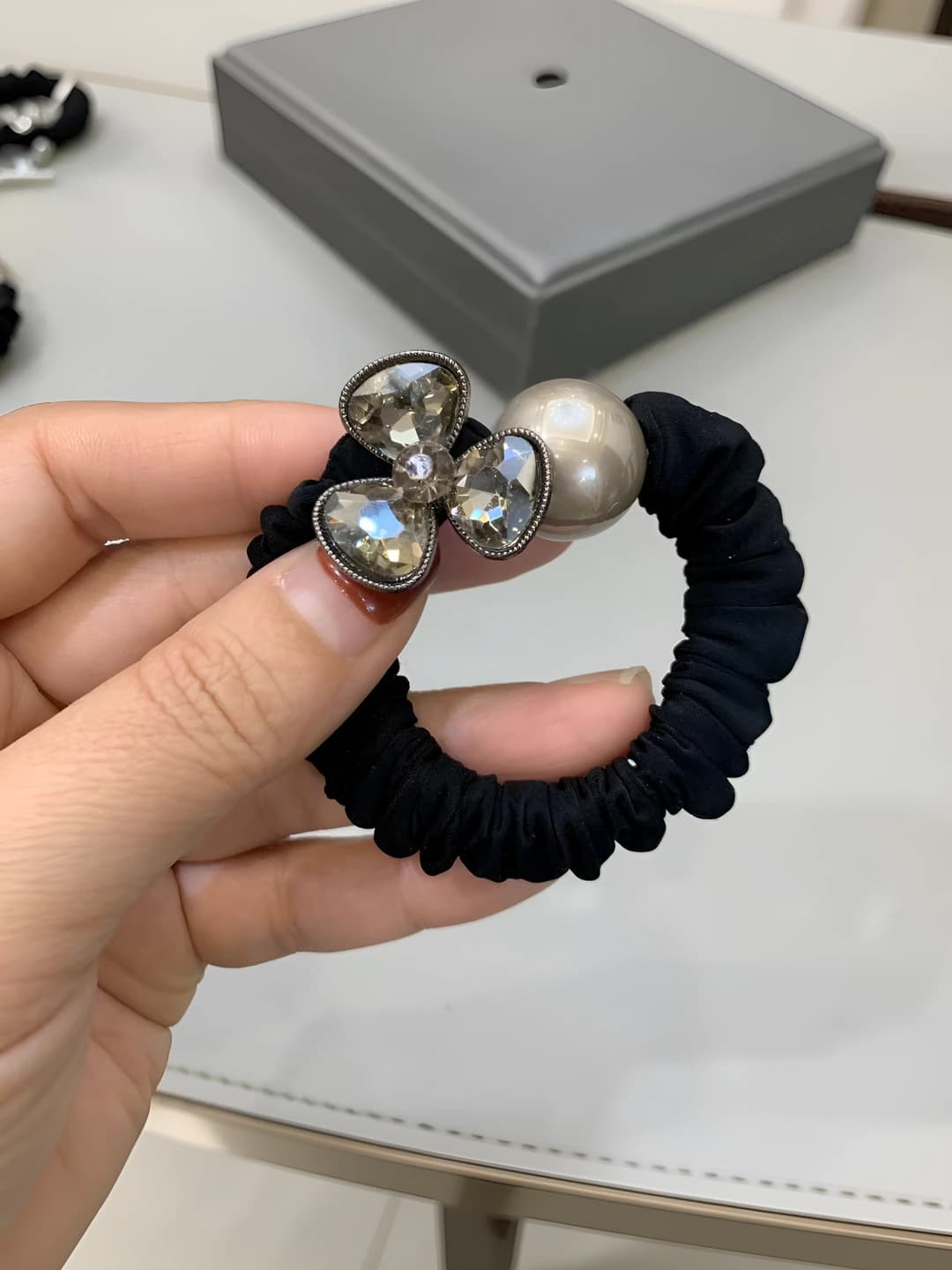 Dark grey diamond, 7 cm