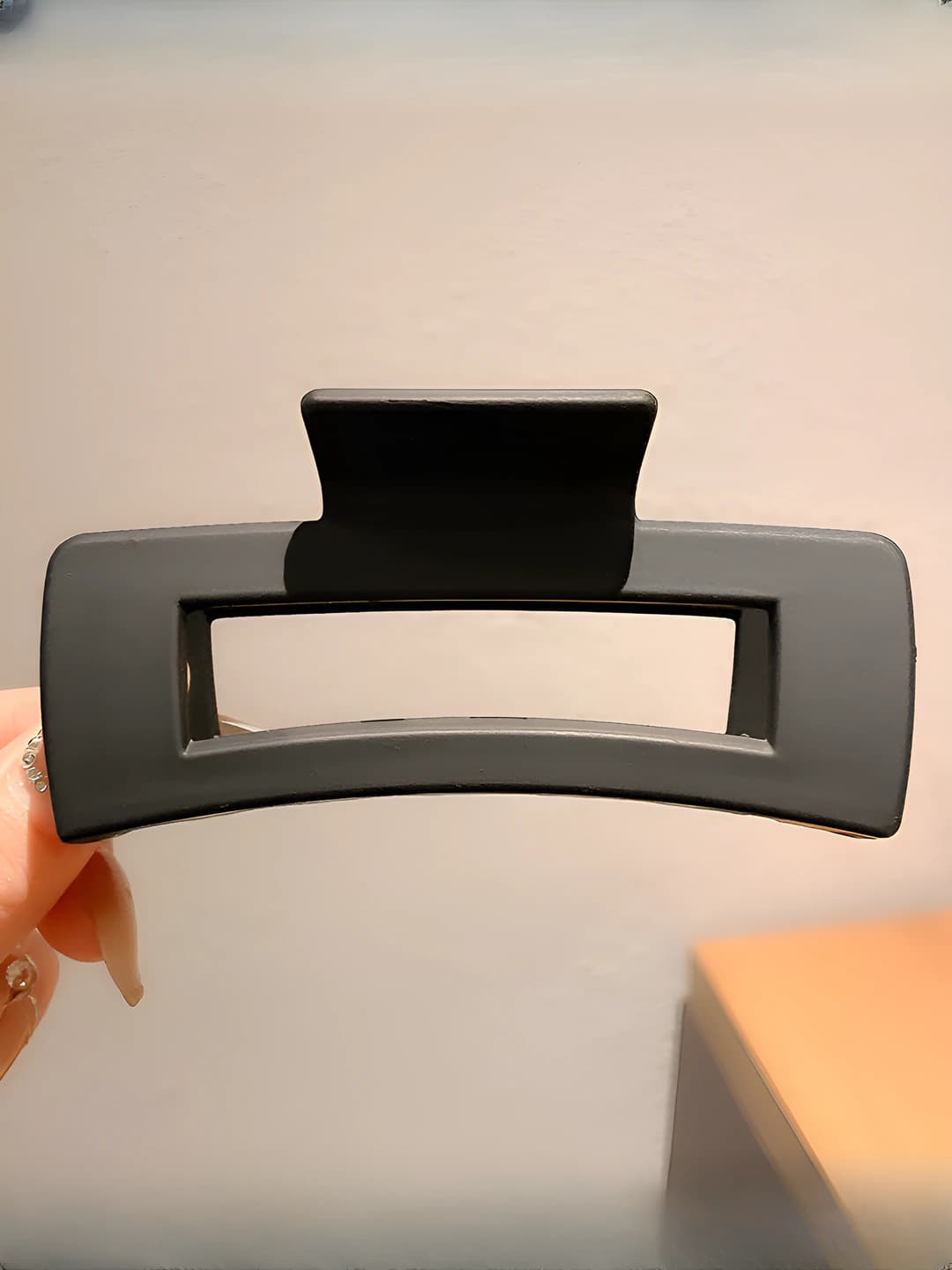 Black square clip, length 10 cm, width 4.5 cm