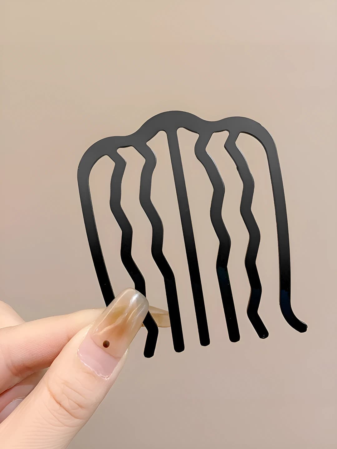 Small wavy comb