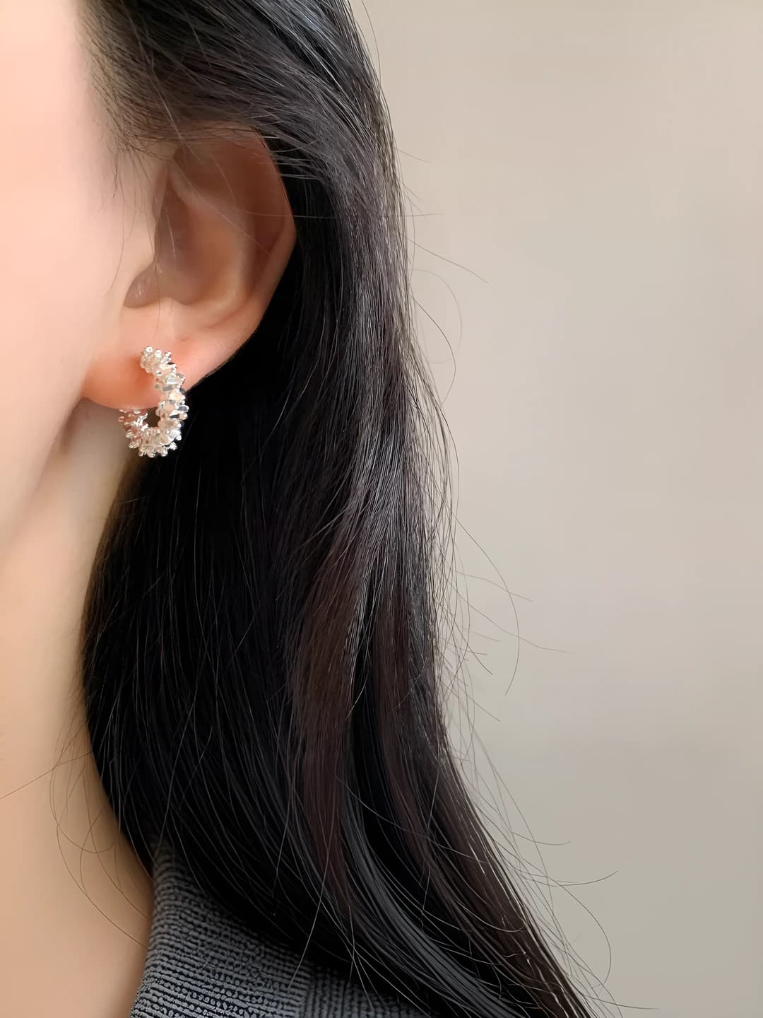 Women's hoop earrings with retro style and cold style, 925 silver