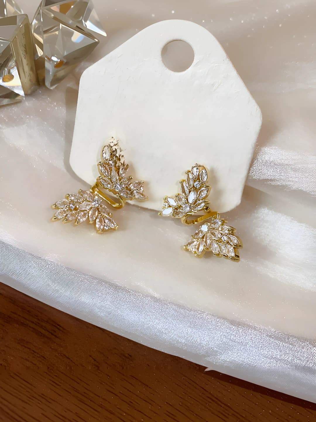 66 ear clip - gold