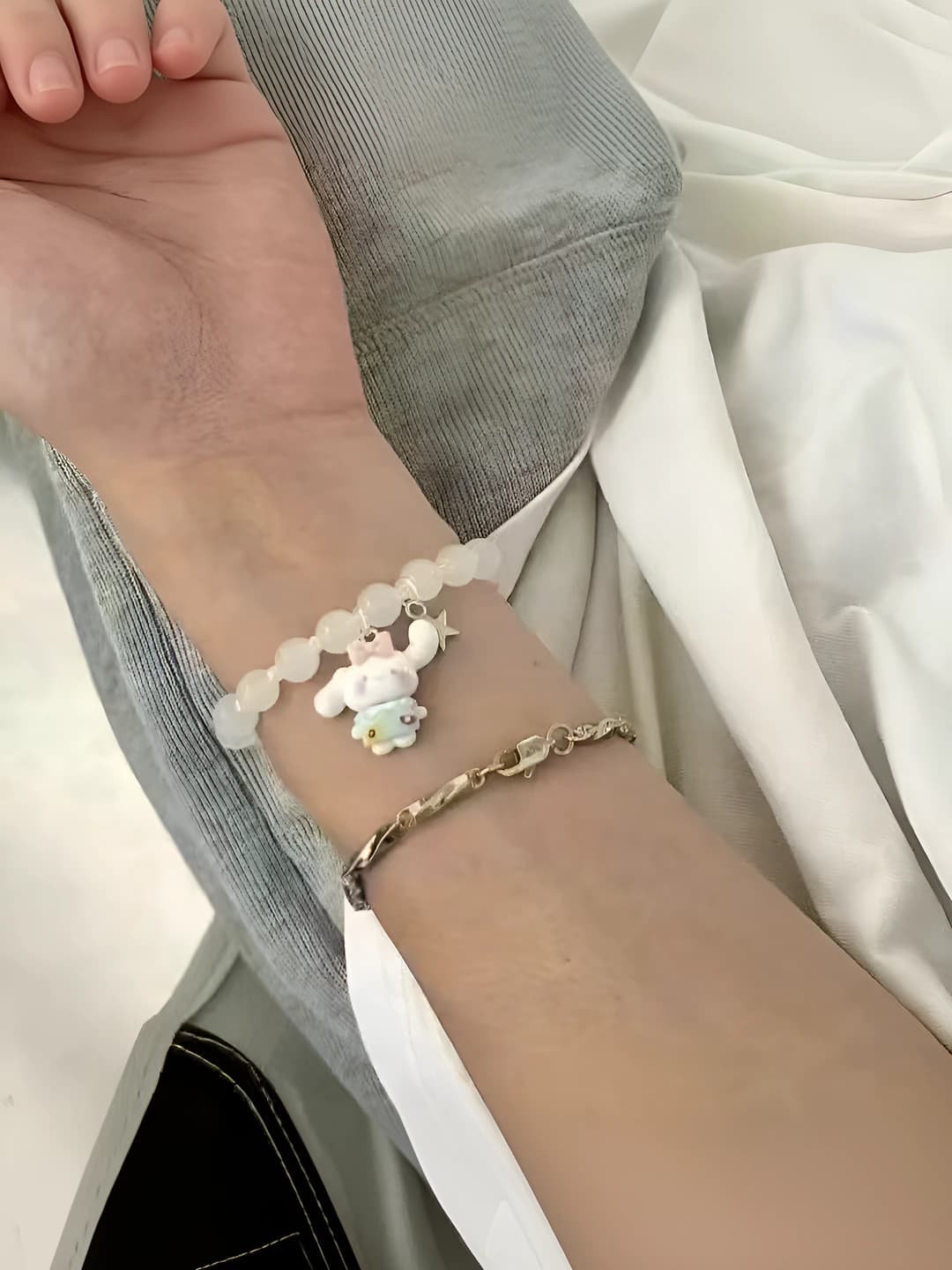 Oq marvaridli yoqimli Cinnamoroll qo'l zanjiri