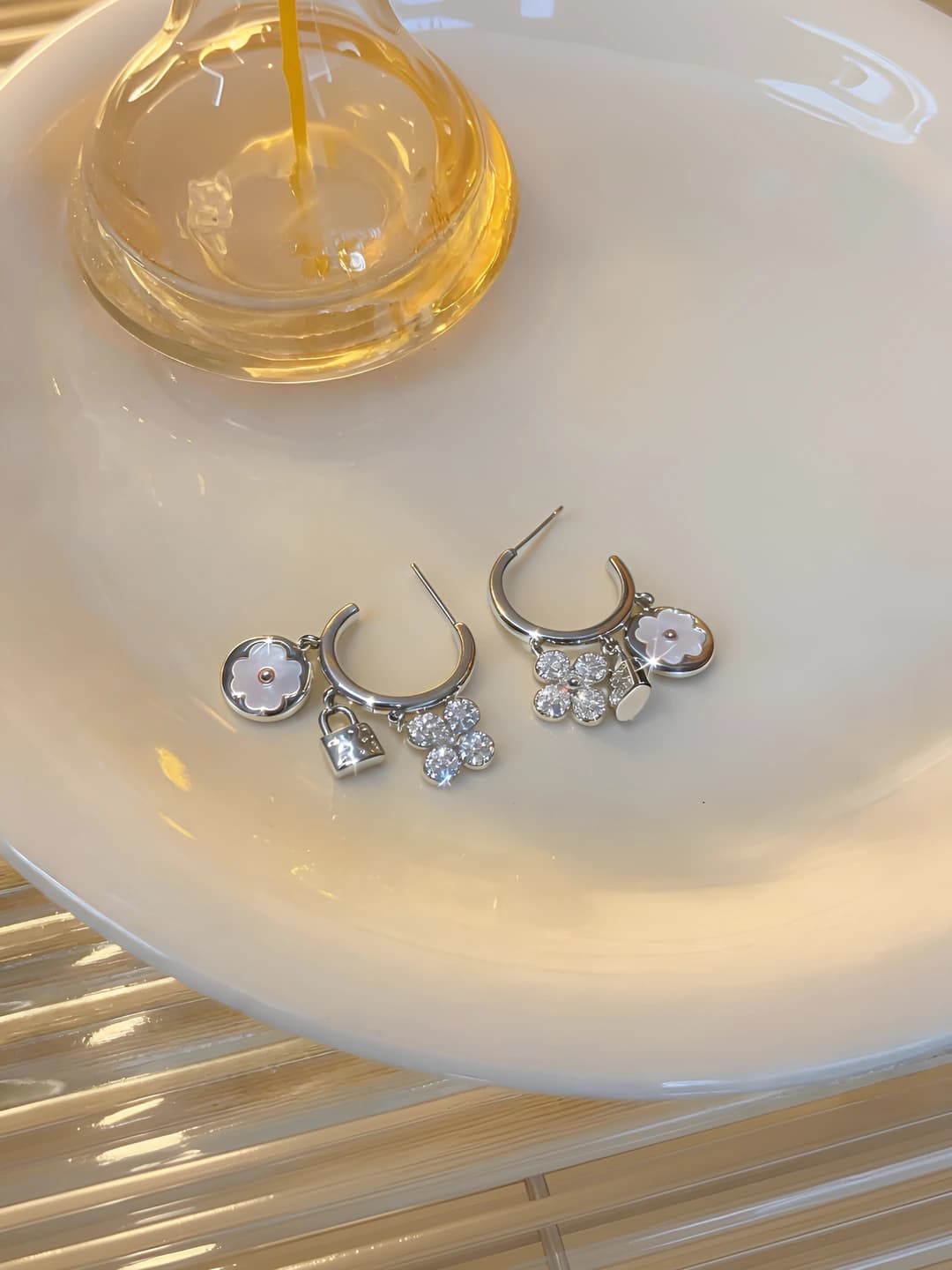 Silver post - Silver