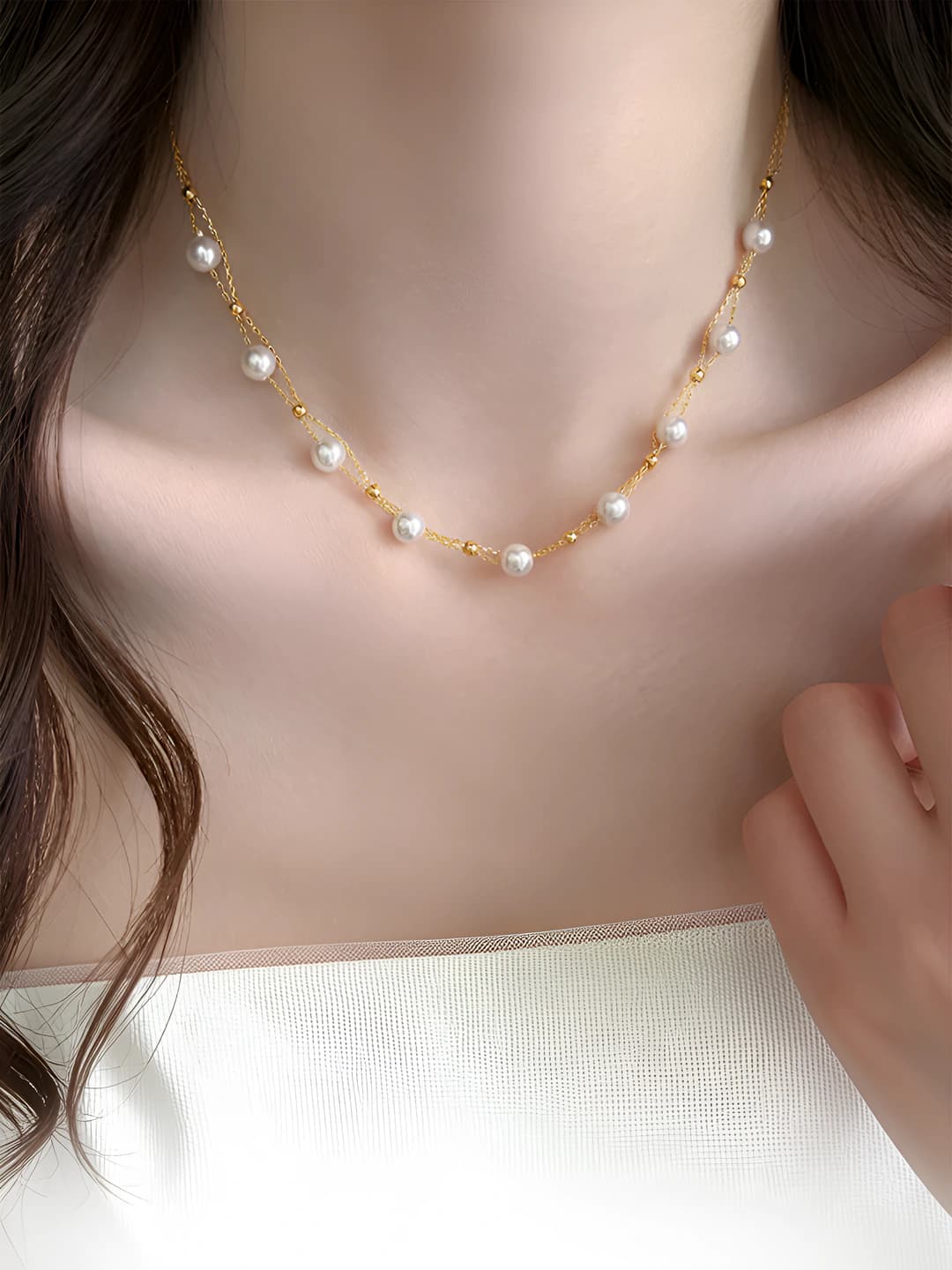 49# Necklace - Gold - White