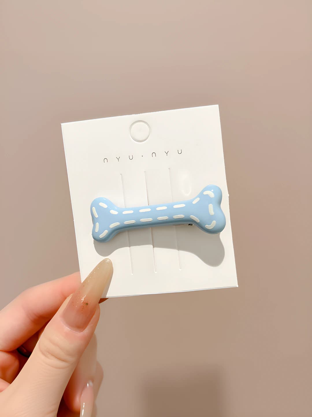 1# Light blue bone clip ~5.5 cm