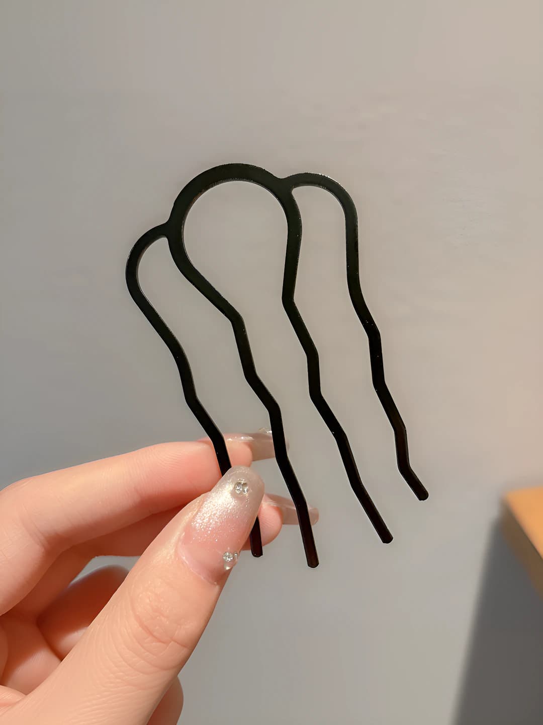 U-shape wave hair pin - Black 9.4 cm