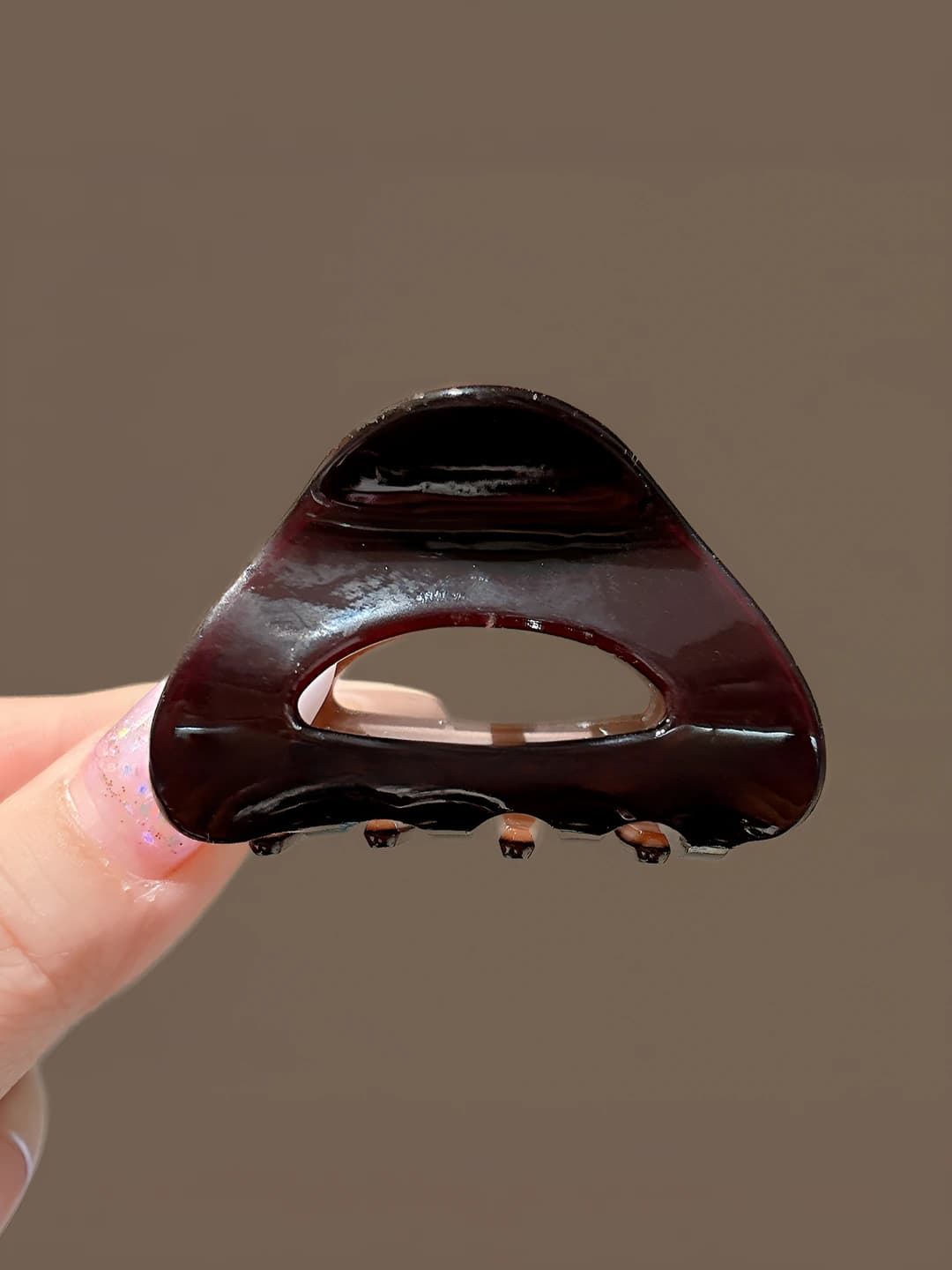 Dark coffee small clip ~5 cm