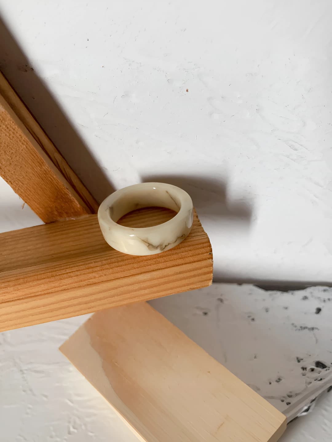 Resin ring (US 7)