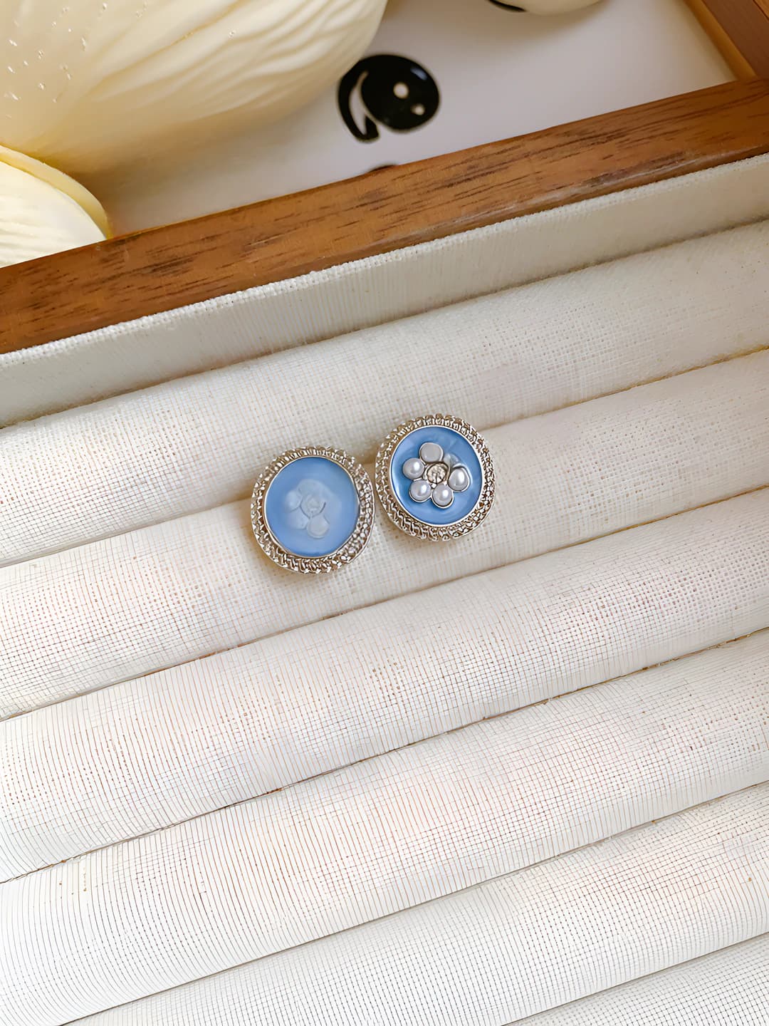 112# Silver post - Silver - Blue