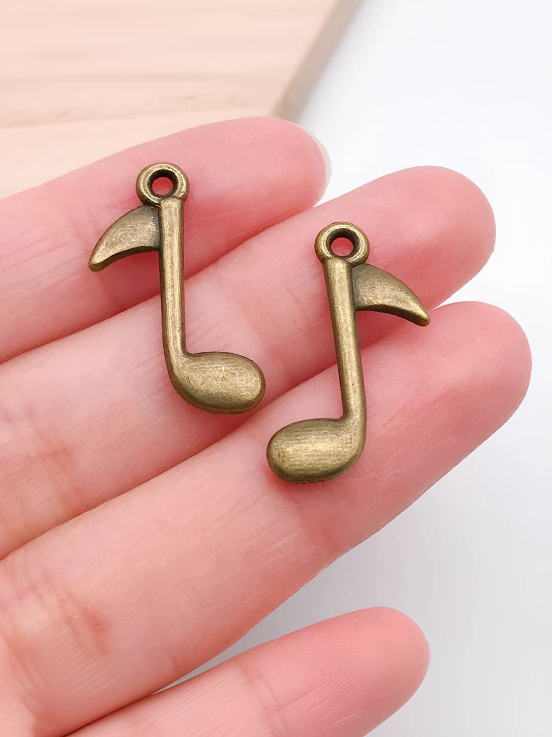Music note 14x23mm-1g