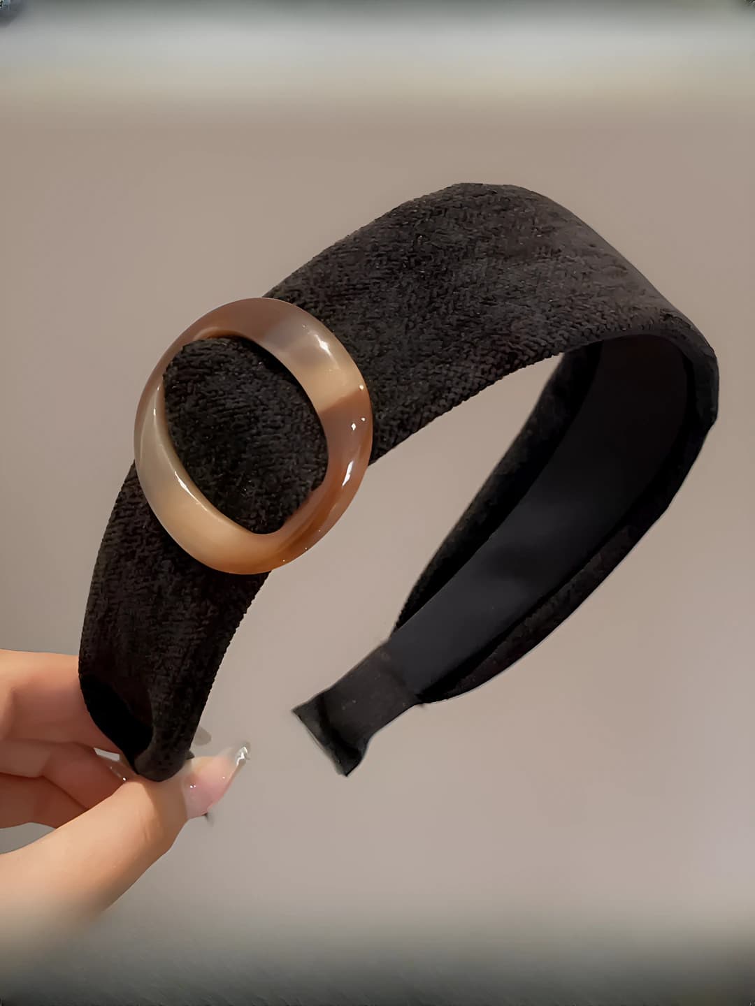 4# Qora, asos 3 cm, kengligi 5 cm