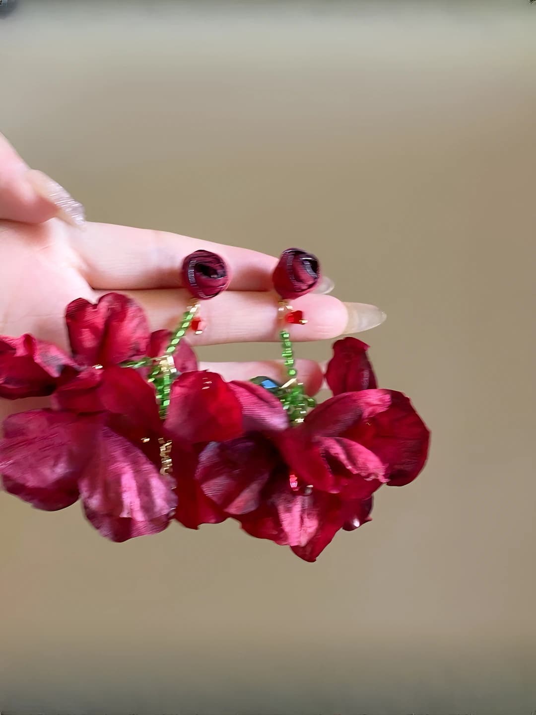 Красная роза серьги