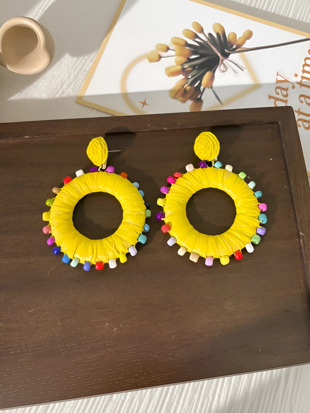 Yellow beaded earrings - 6.5 cm