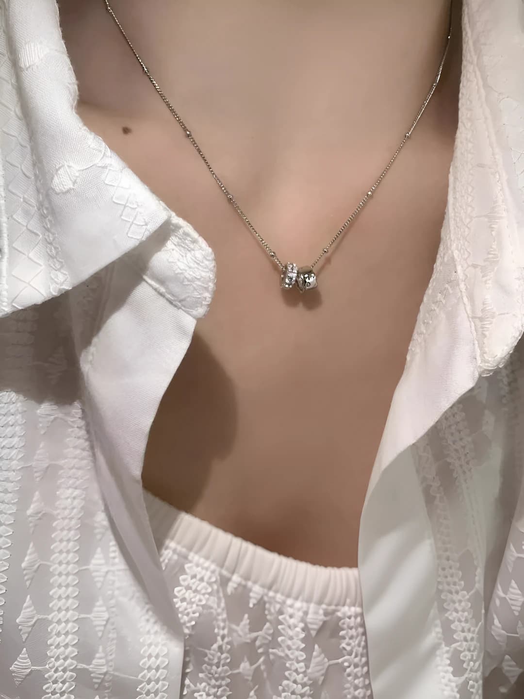 Women's Korean style necklace with zircon, geometric shape, short