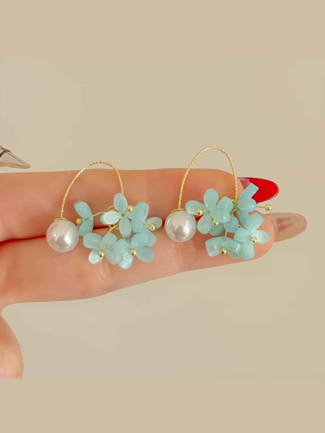 Blue pearl floral earrings