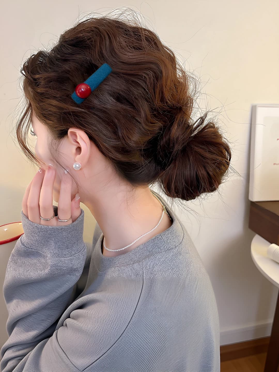 1# Blue ball hair clip (single) 7 cm