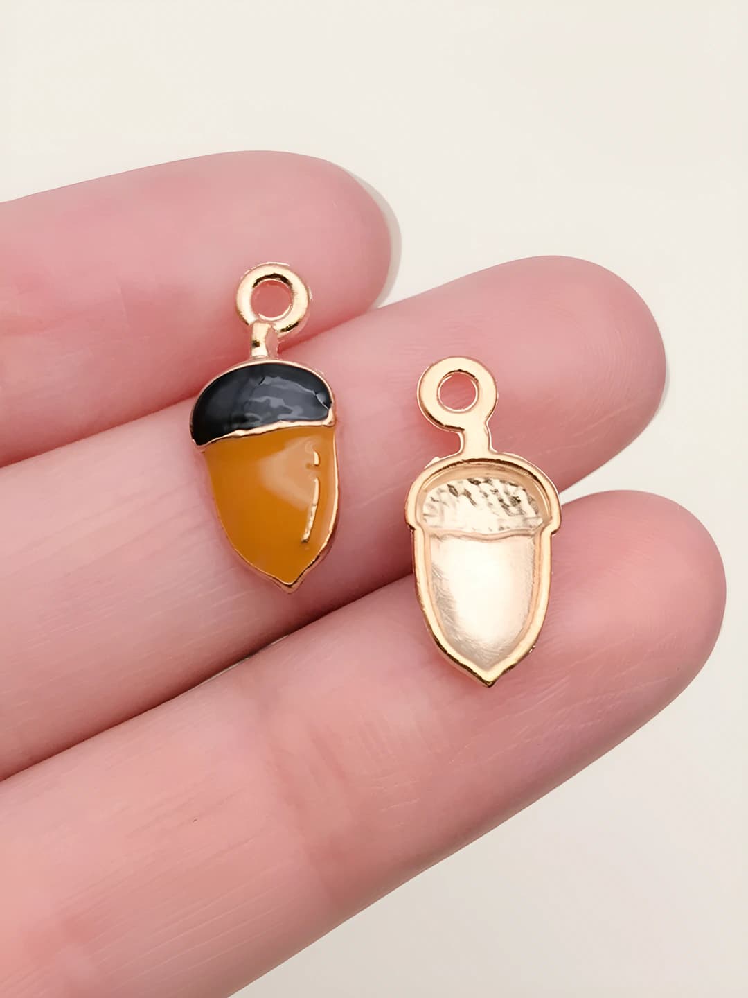 1 шт коричневый шишка 7x17mm 0.1g
