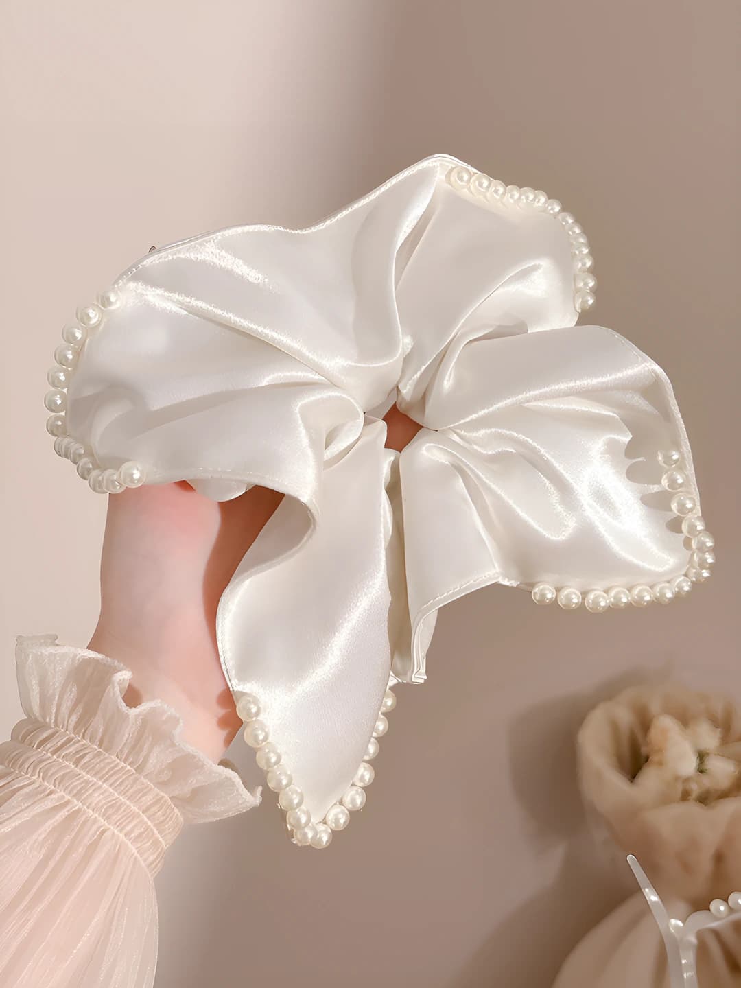 Off-white 25.5*25.5 cm
