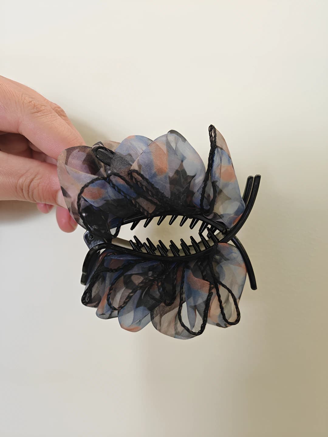 Blue-grey double-sided ruffled mesh, ~8 cm