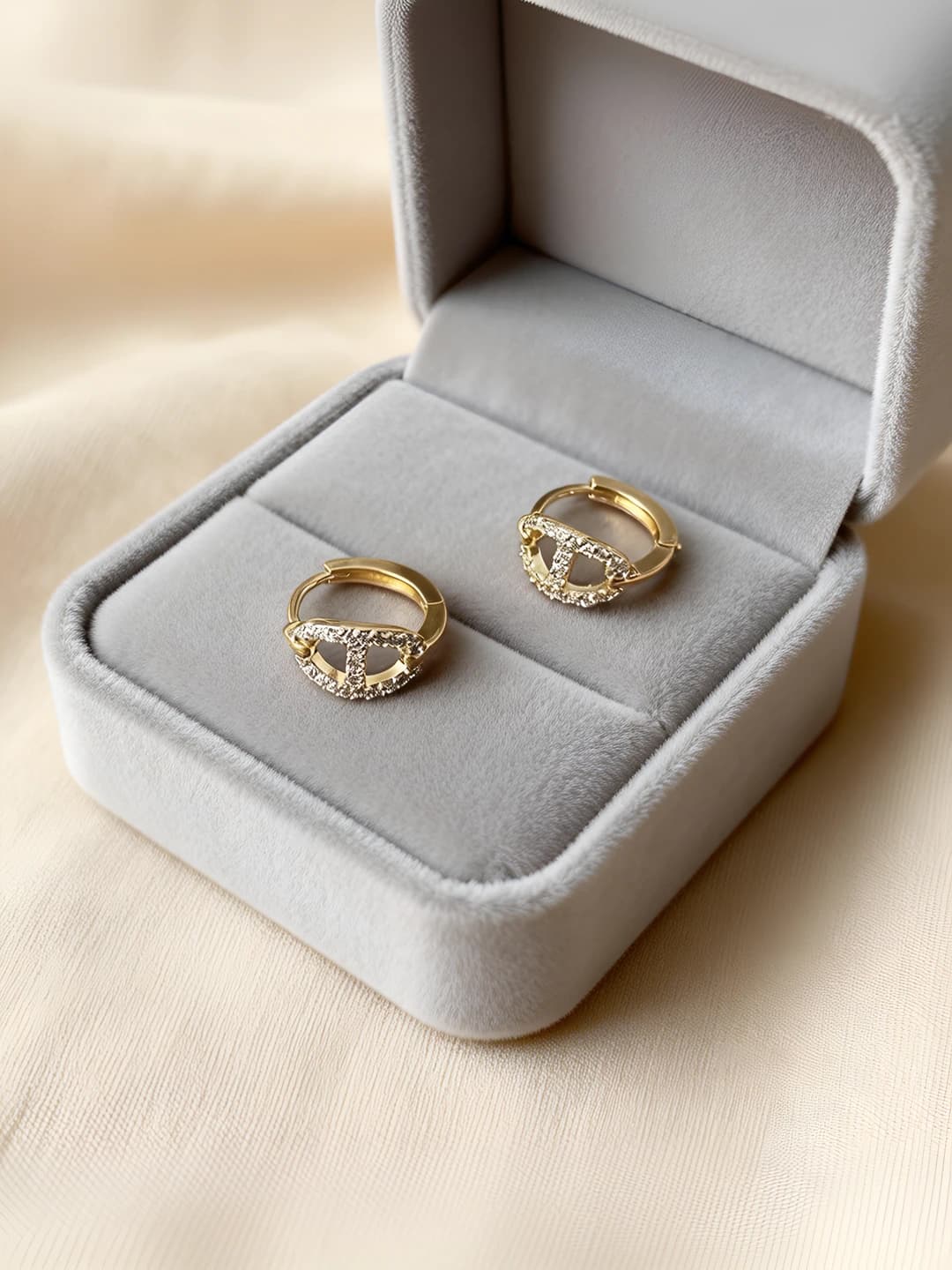 Pig nose stud earrings (Gold)