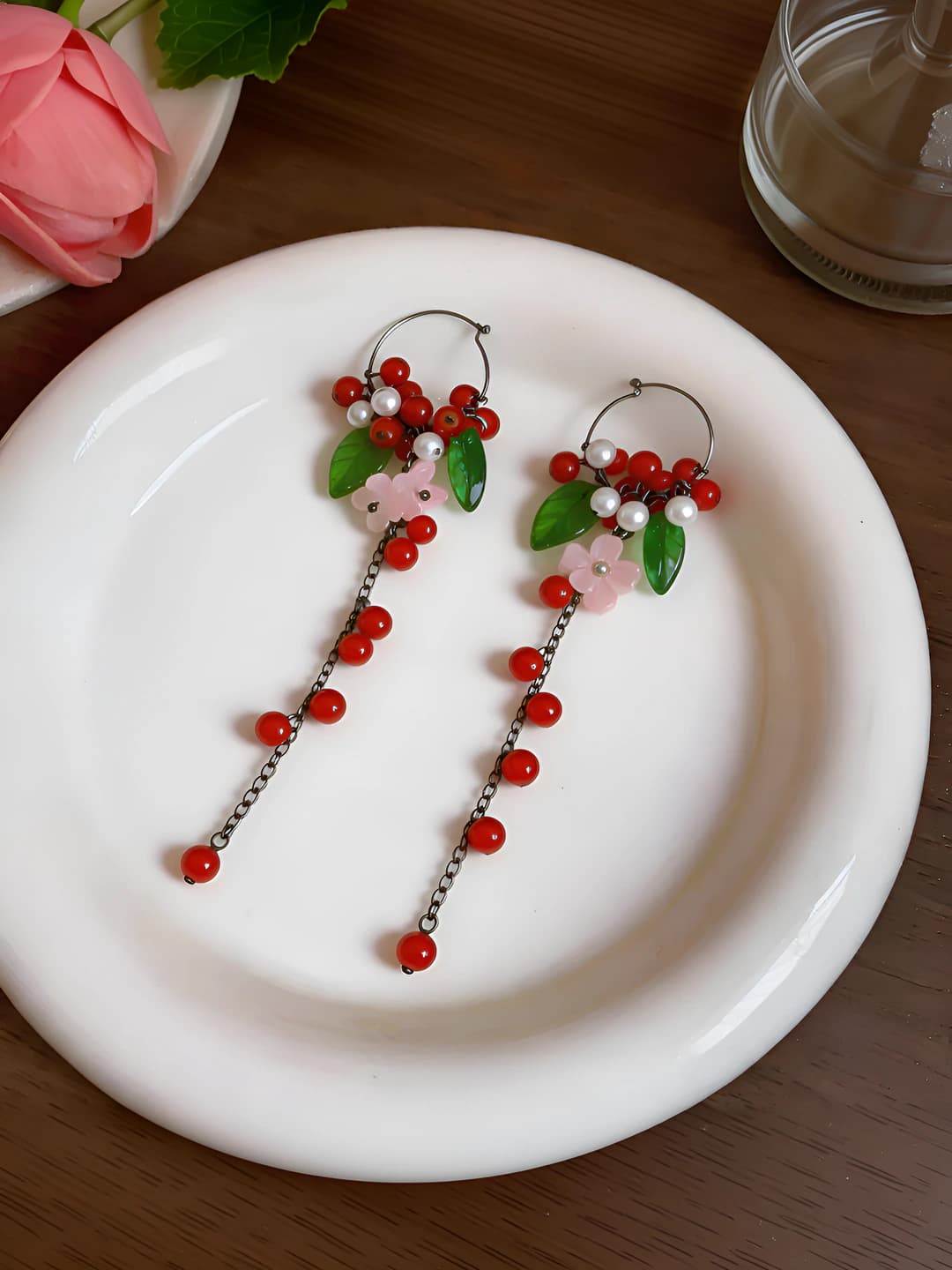 Серебряная игла, красный, розовый, зелёный