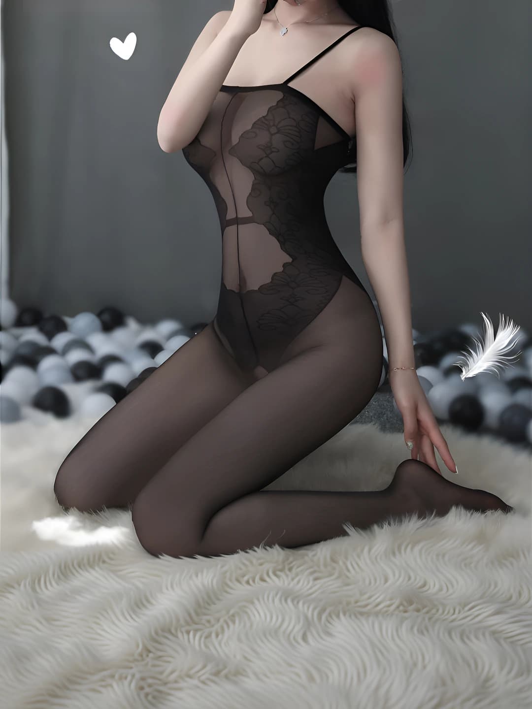 Ayollar uchun shaffof, oyoq qismida ochiq, krepajli bodysuit teddy ichki kiyim