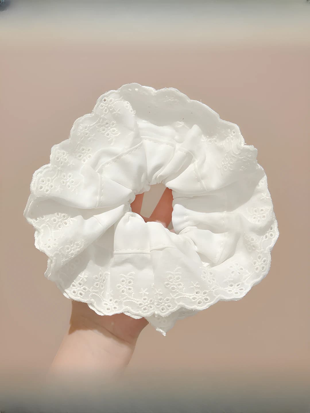 1# White lace (4 layers) 12 cm