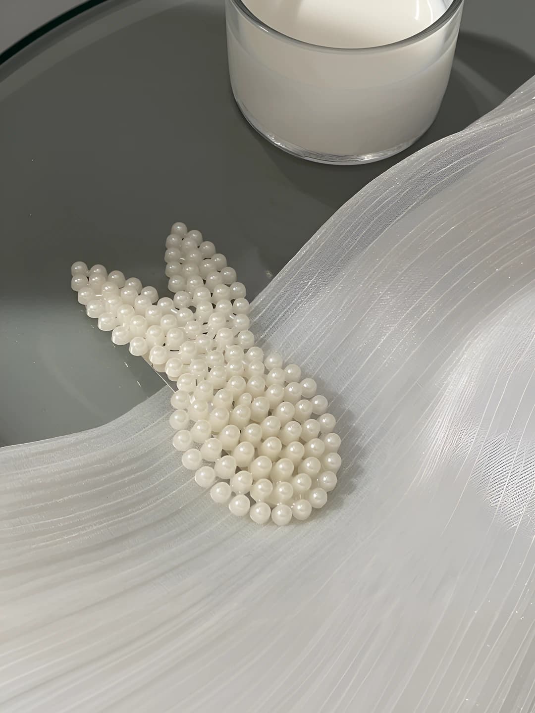 42#Large rabbit pearl clip