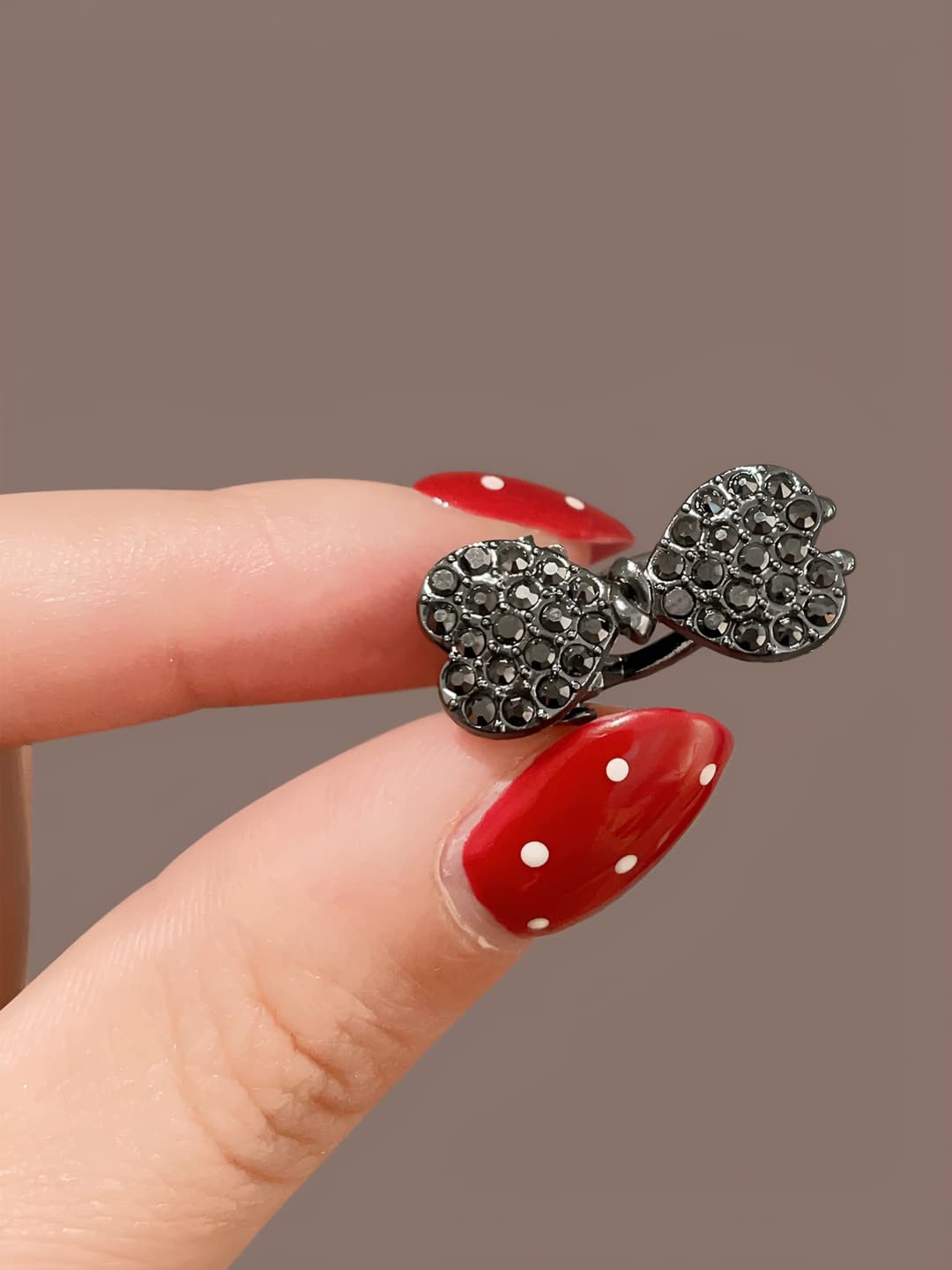 Gunmetal bow hair clip, 1 pc