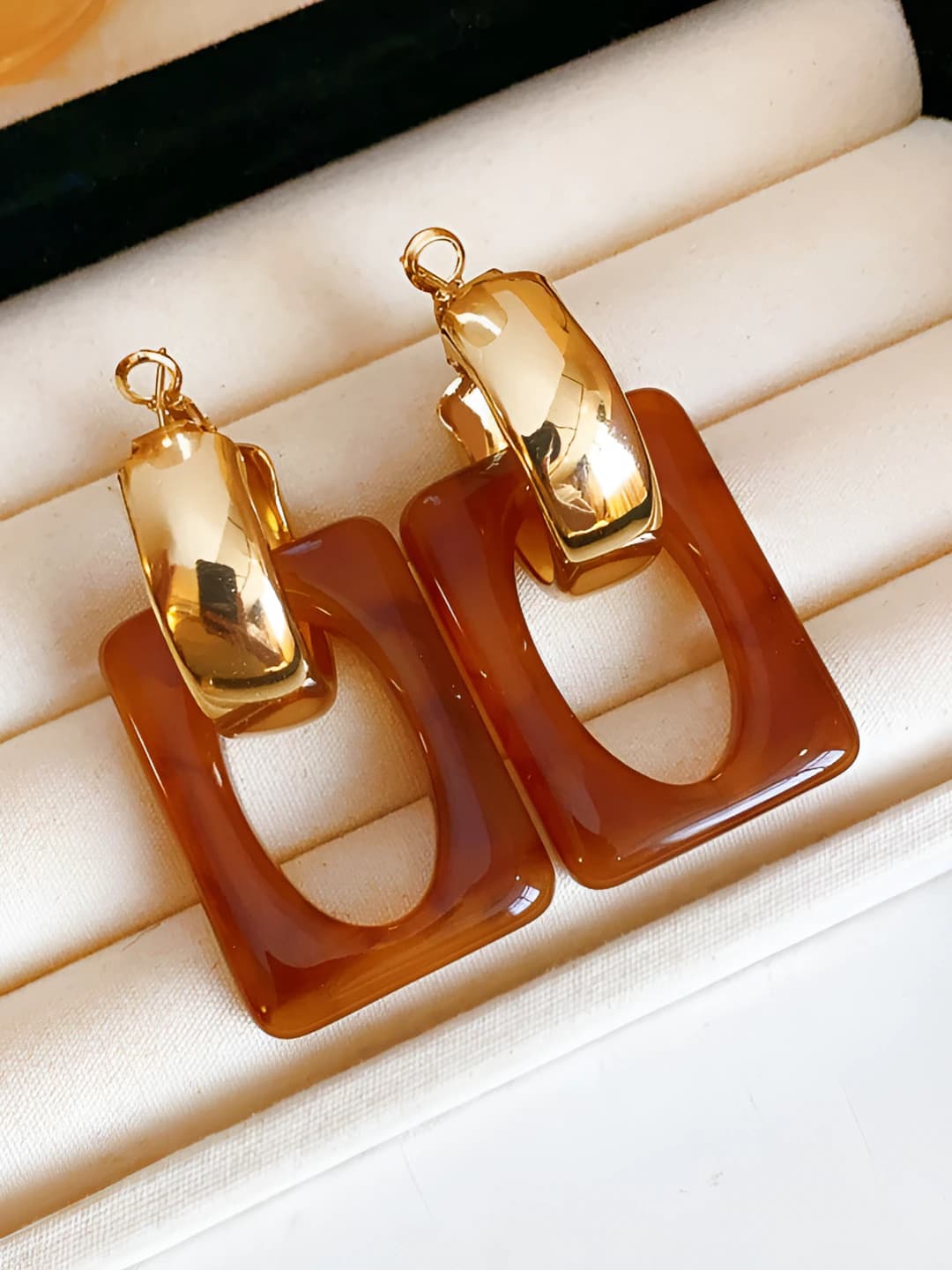 Серебряная игла - кофейный квадрат геометрические серьги