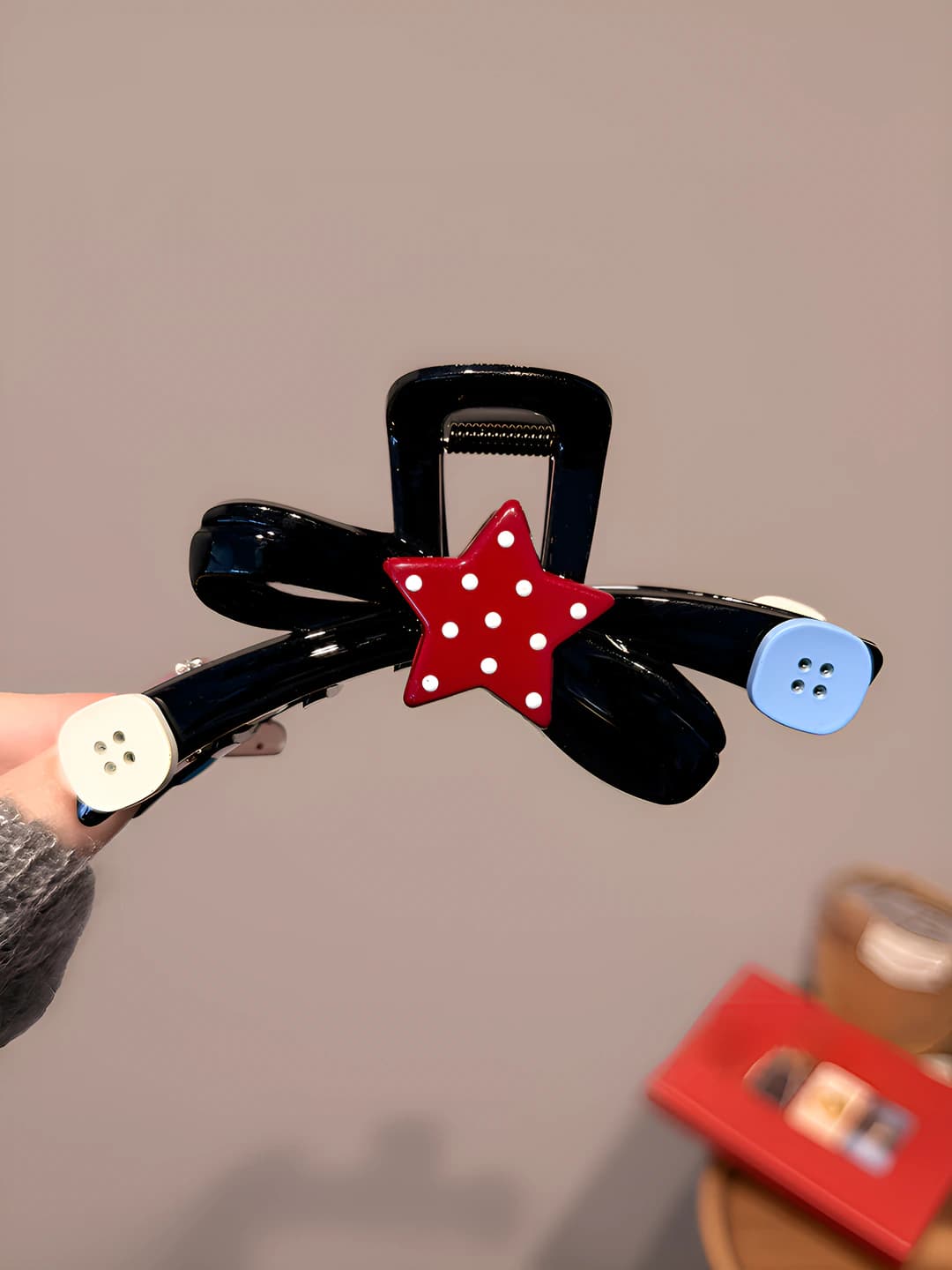 Black ~11 cm
