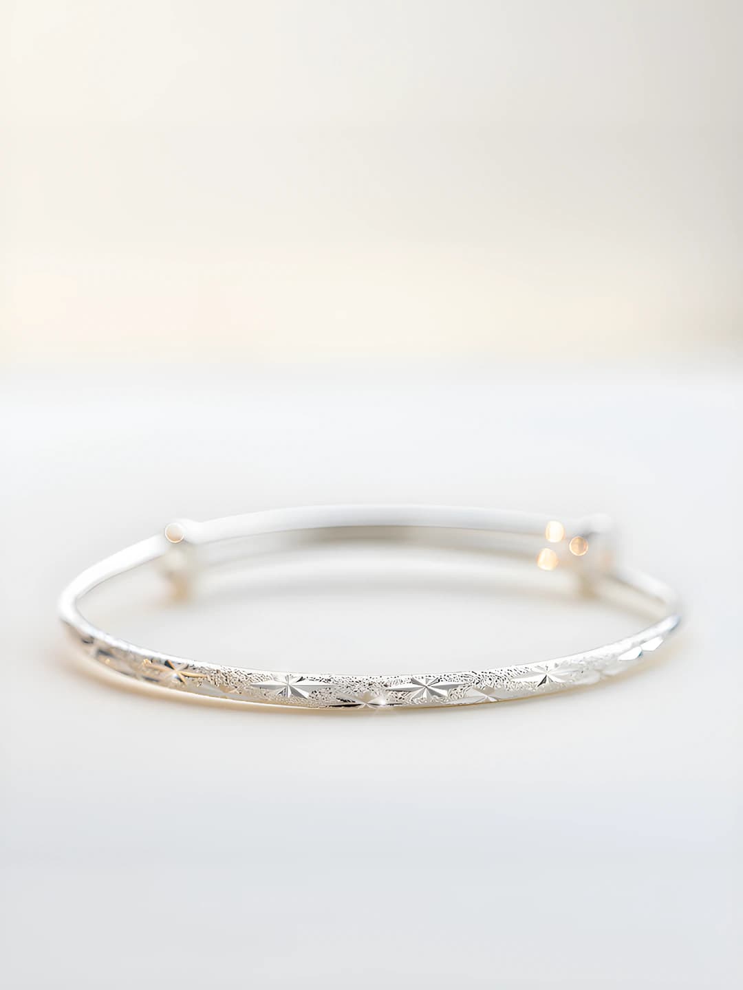 Women's adjustable bracelet, bronze plastic, design element: stars, style: light luxury