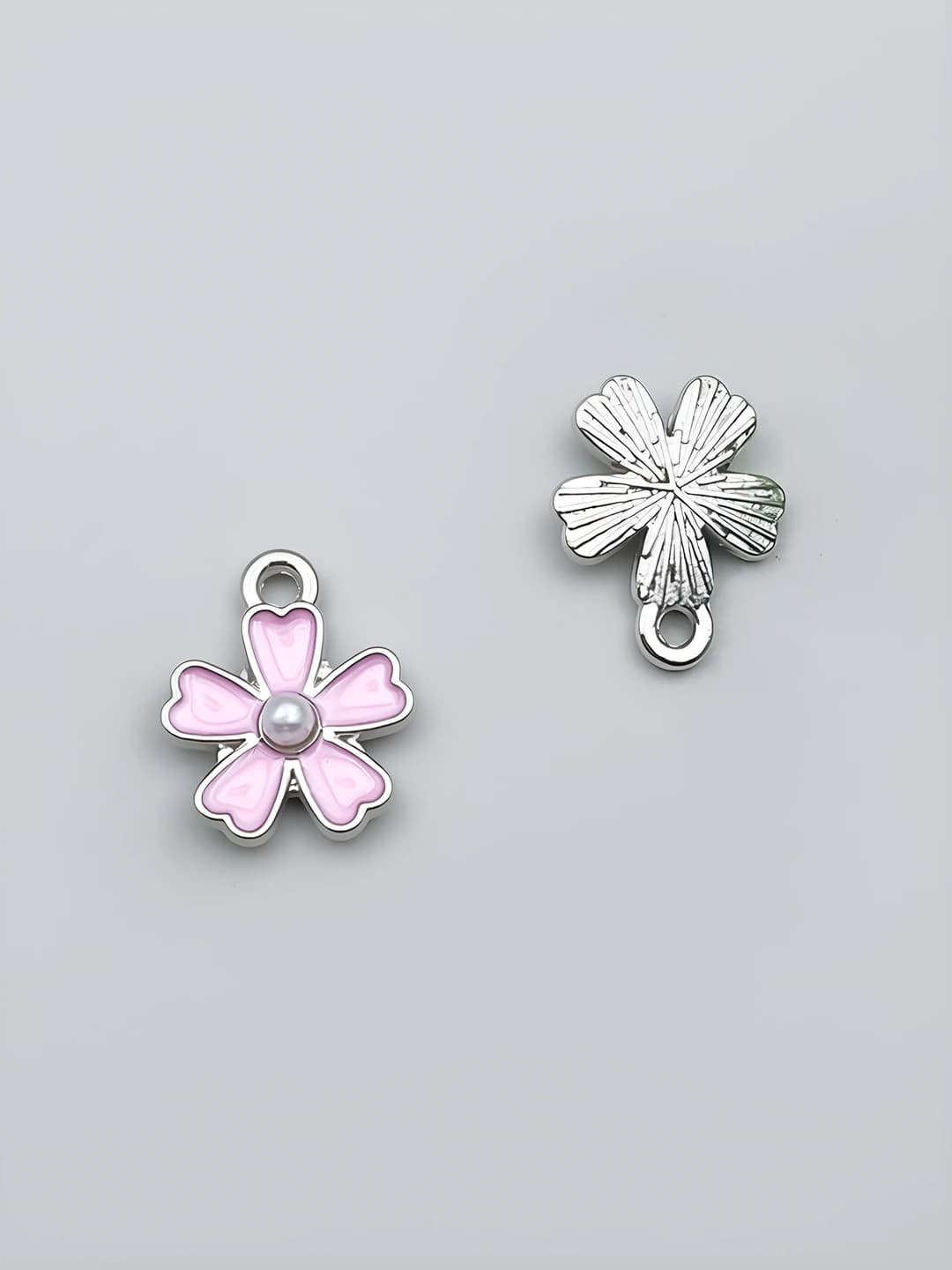 White K pink cherry blossom 15x12x4mm-0.8g