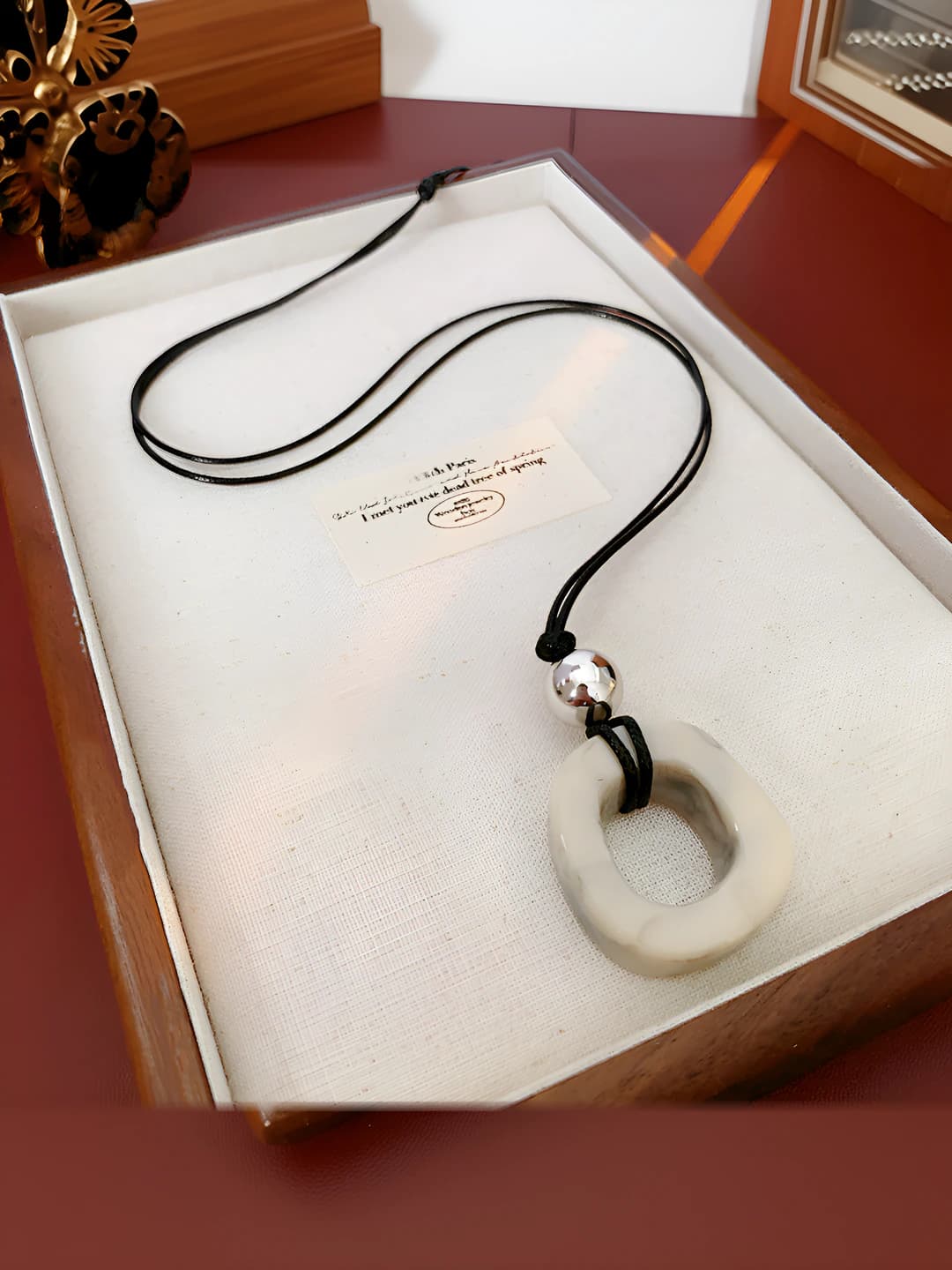 13# Necklace-White-Grey-Silver