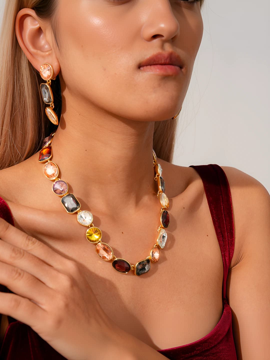 Women's necklace: geometric, rhinestone, sweater chain, retro ethnic style, light luxury