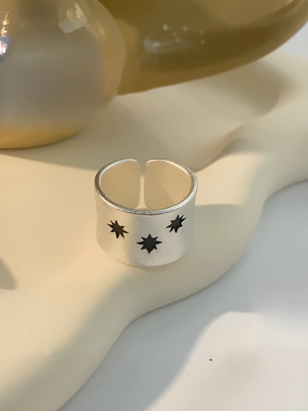 Matte star wide ring J0814A