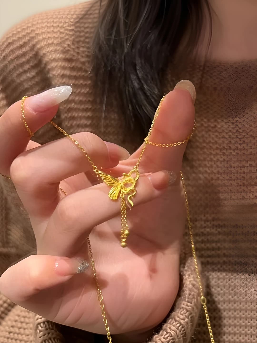 Women's pendant necklace with snake and butterfly design in new Chinese style, chain for sweater