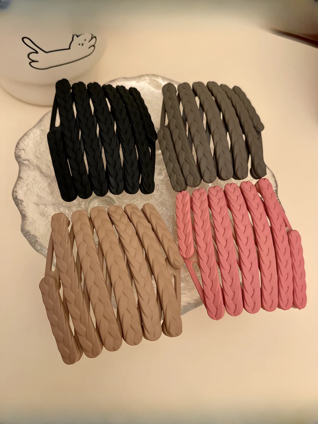 Women's folding braided headband, non-slip with teeth, acrylic, convenient for travel