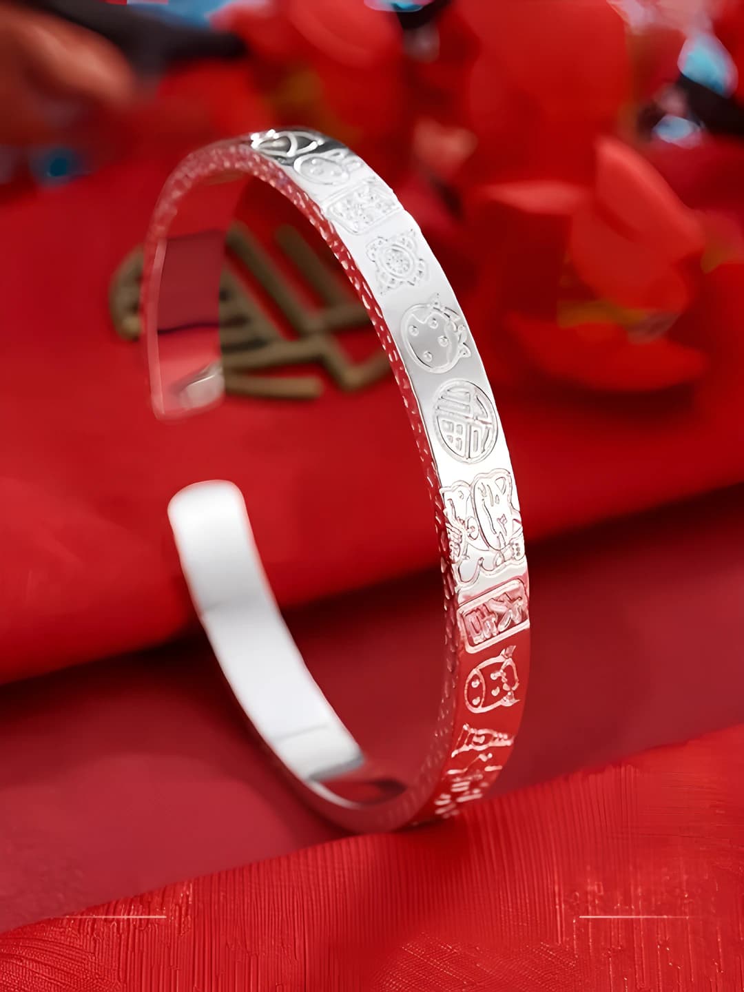 Auspicious words, open, smooth bangle