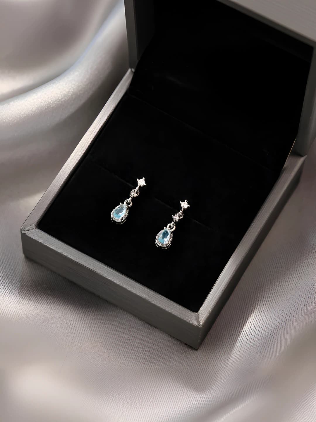 Women's 2026 new style small pearl heart stud earrings